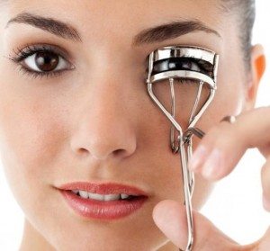 how-to-curl-eyelashes